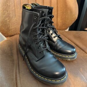 Dr. Martens 1460 Black Leather Lace-Up Combat Boots | Size 8